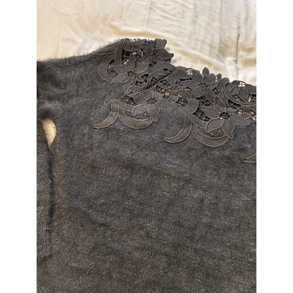 En Crème Fuzzy Black Lace Neck Sweater Size S/M - Picture 3 of 7
